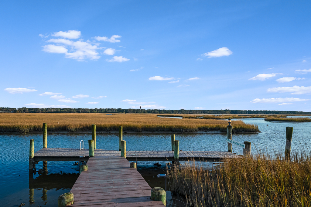 Private Pier for fishing and crabbing, or simply taking in that salty, sweet bay breeze.