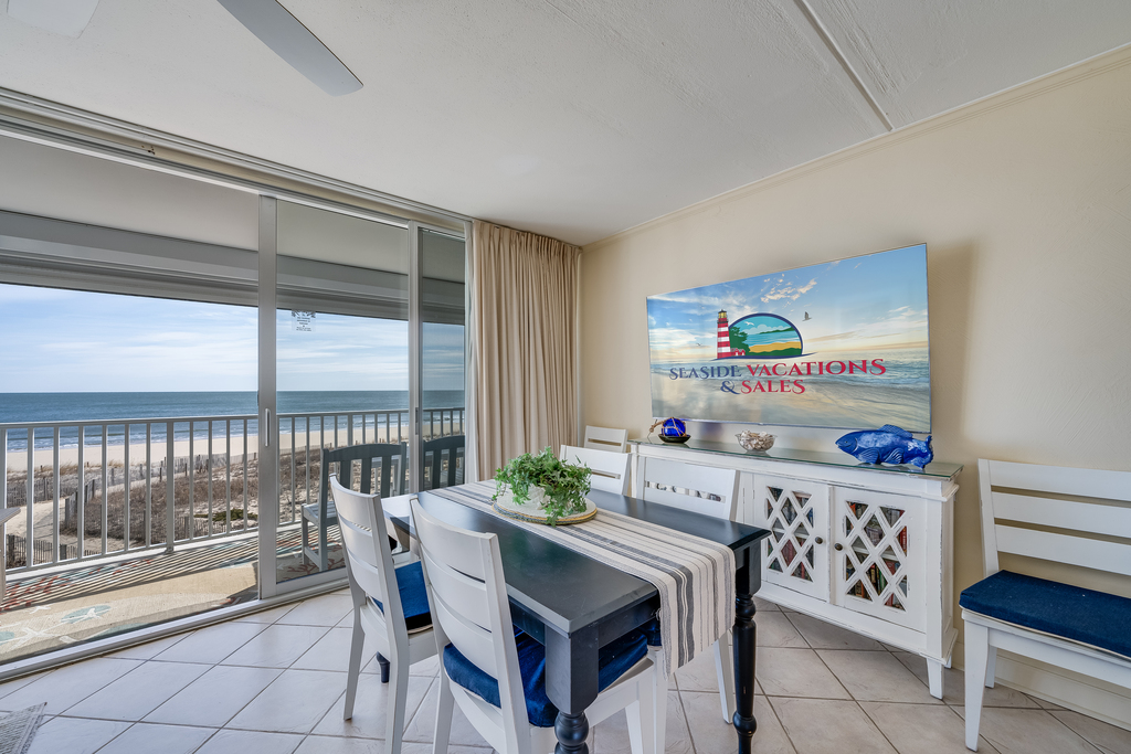 Dine in and enjoy the breathtaking Ocean Views!