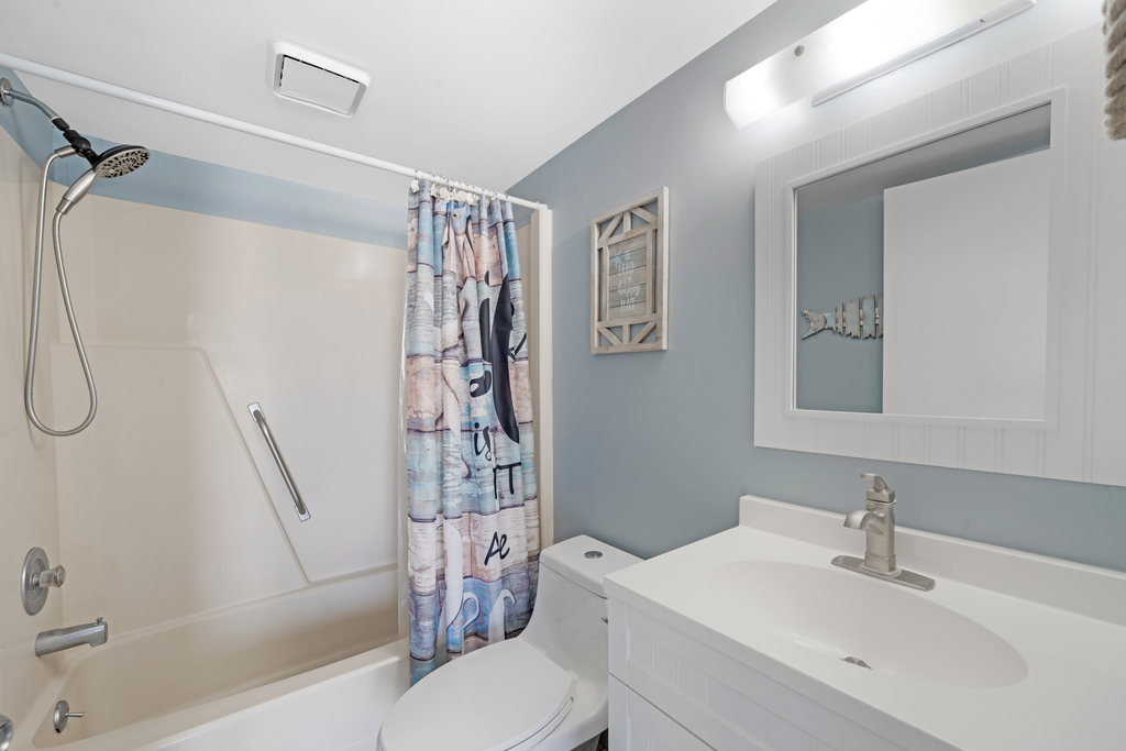 Bedrooms 2 and 3 share a full bath