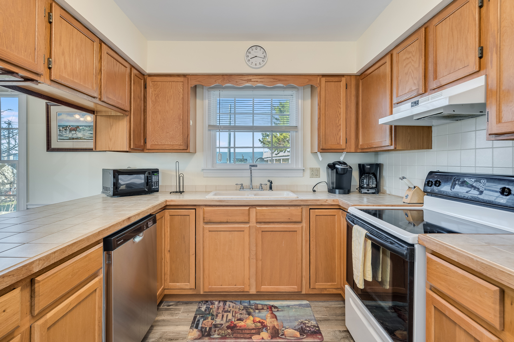 Sea Breeze | Photo 13