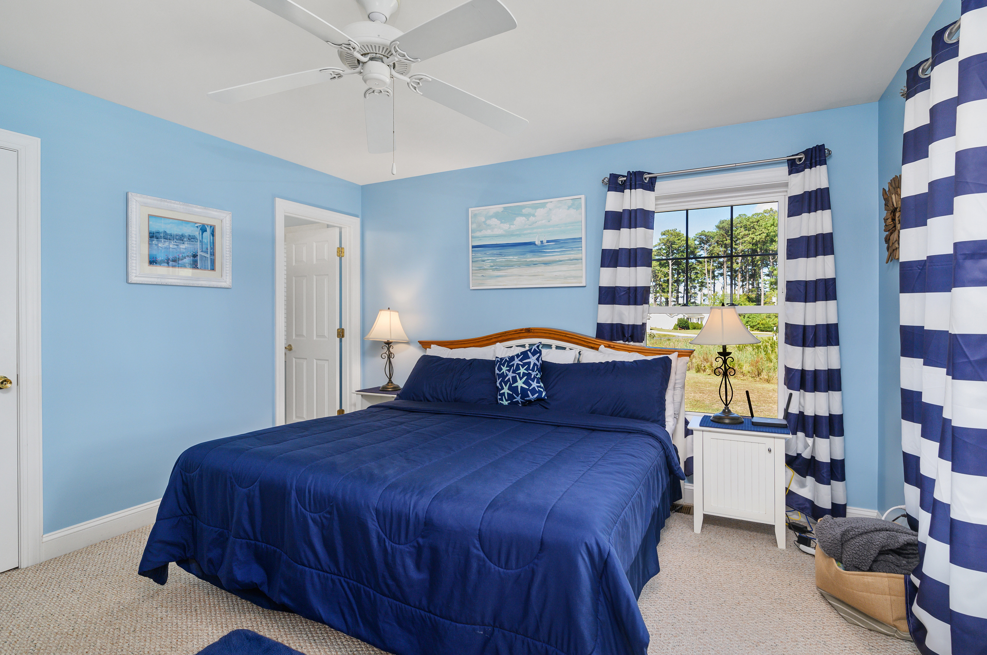 Sink into the comfy King Bed - pure bliss.