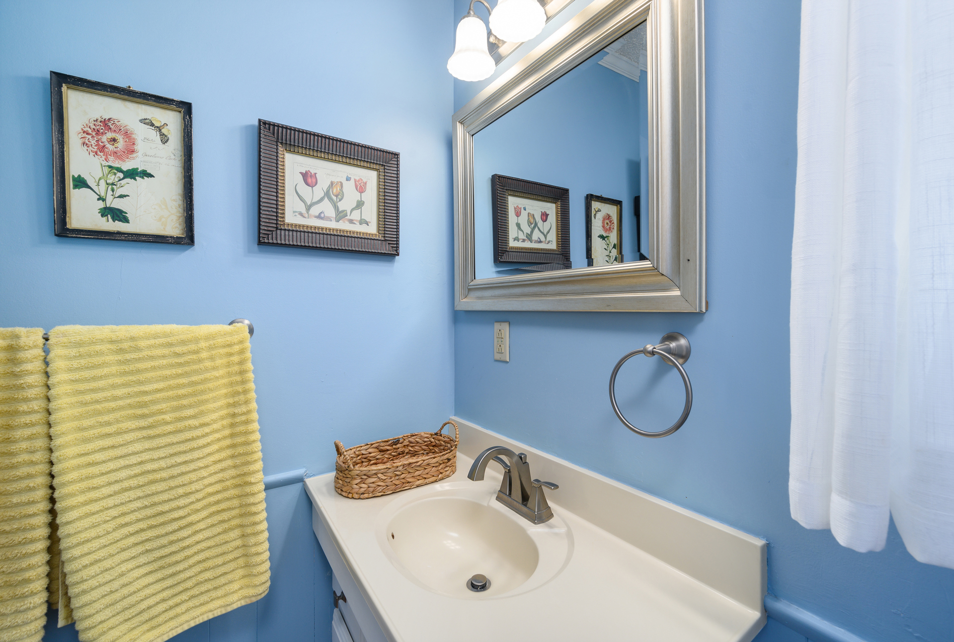 Full Bath with Tub/Shower Combo.