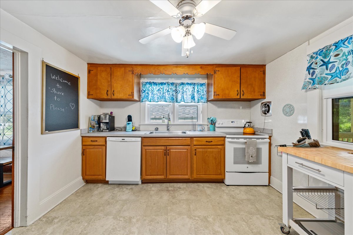 Mealtime will be a bay breeze.