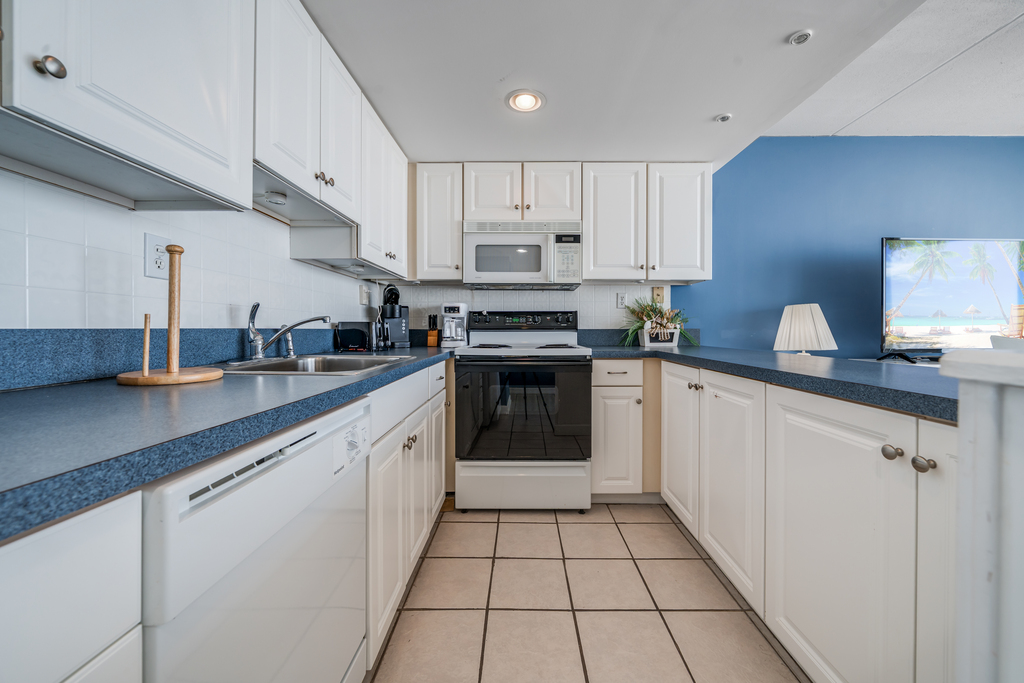 The Light, Bright & Open Kitchen is sure to be a Chef's Dream!