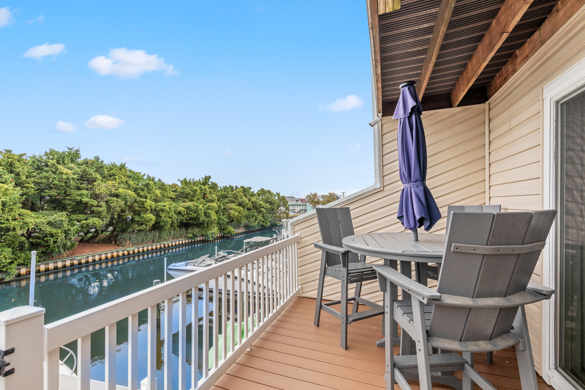 This awesome 3 level Townhome sleeps 4 without anyone ever feeling crowded!