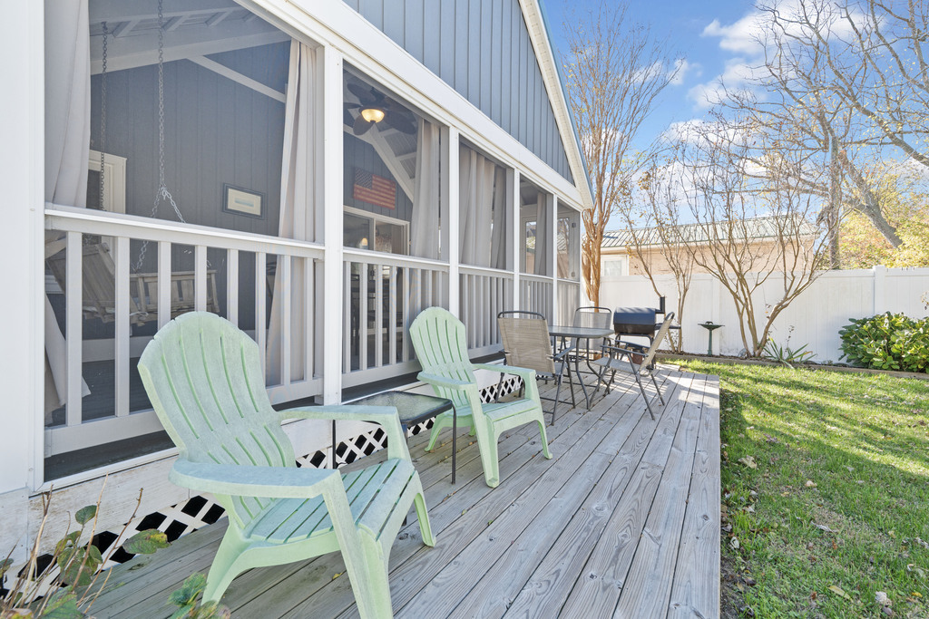 The Shell Hunter | Photo 23