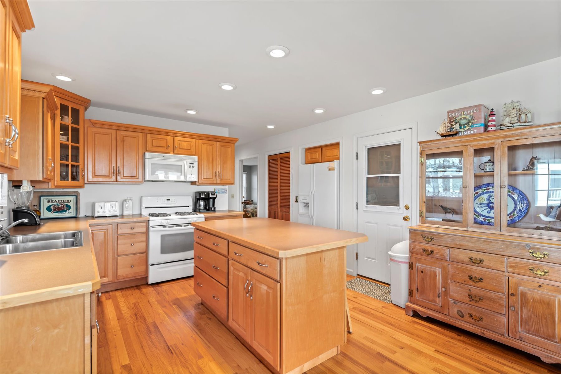 Belle Vue is just a few minutes from Assateague National Seashore, where our famous Wild Ponies roam free.