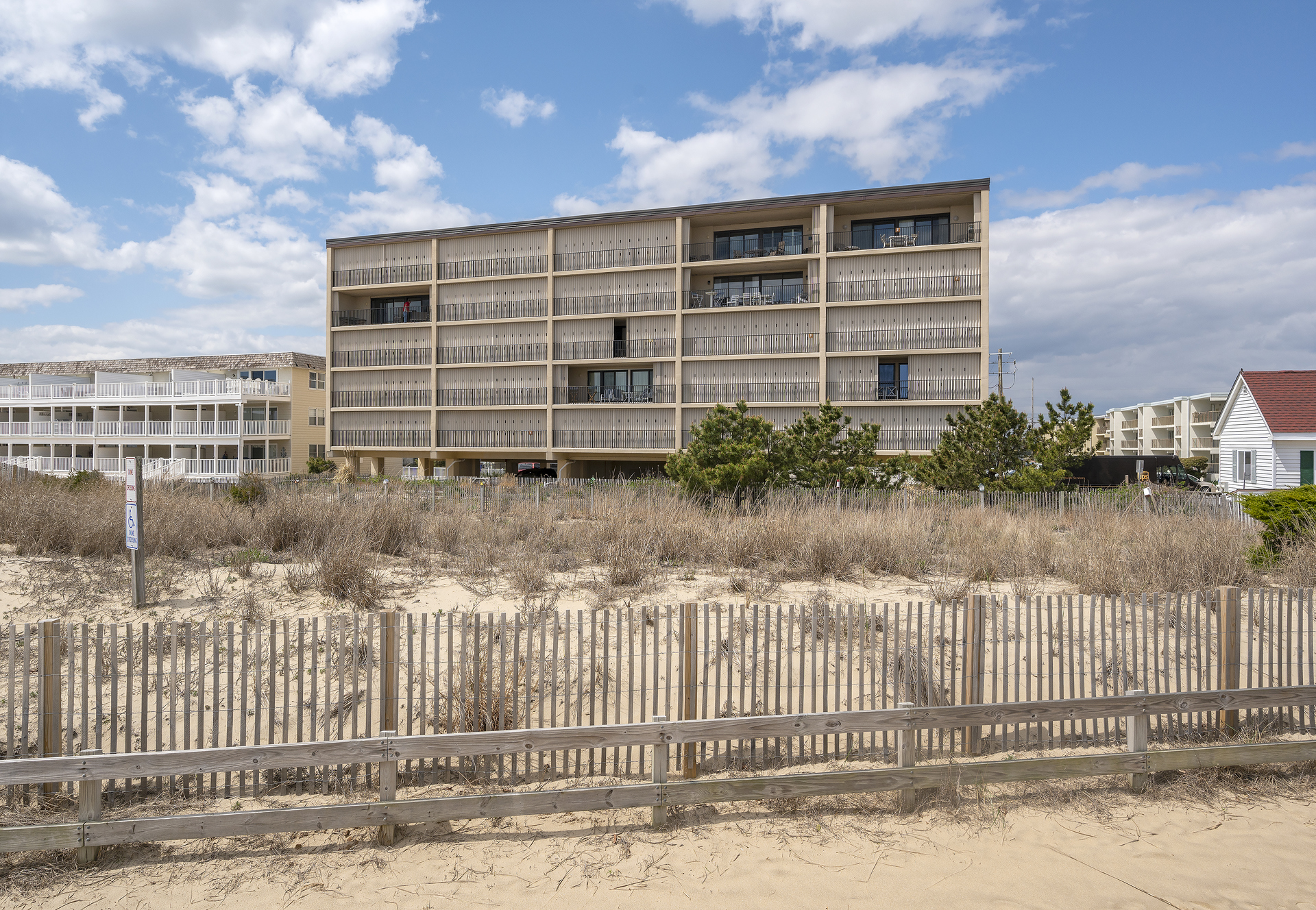 Covington Towers - a slice of Heaven right on the beach!