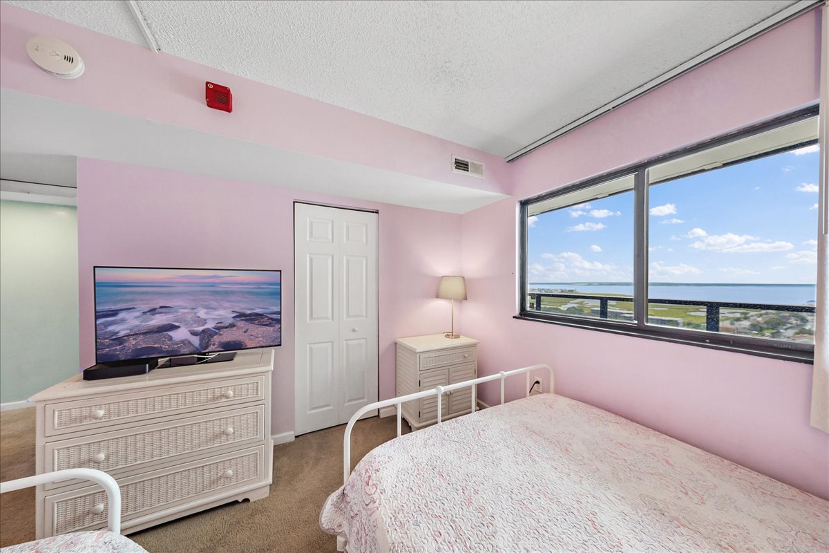 Breathtaking Bay Views right from your Bedroom Window!