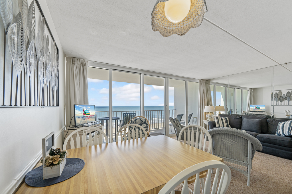 Plenty of space for everyone at this gorgeous table!