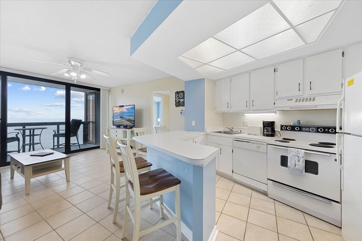 Grab a quick bite before hitting the Beach at the Breakfast Bar!