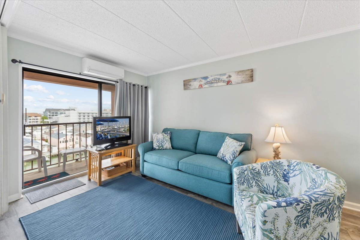 Enjoy the AC, Free Wi-Fi & Flat Screen Cable TV.