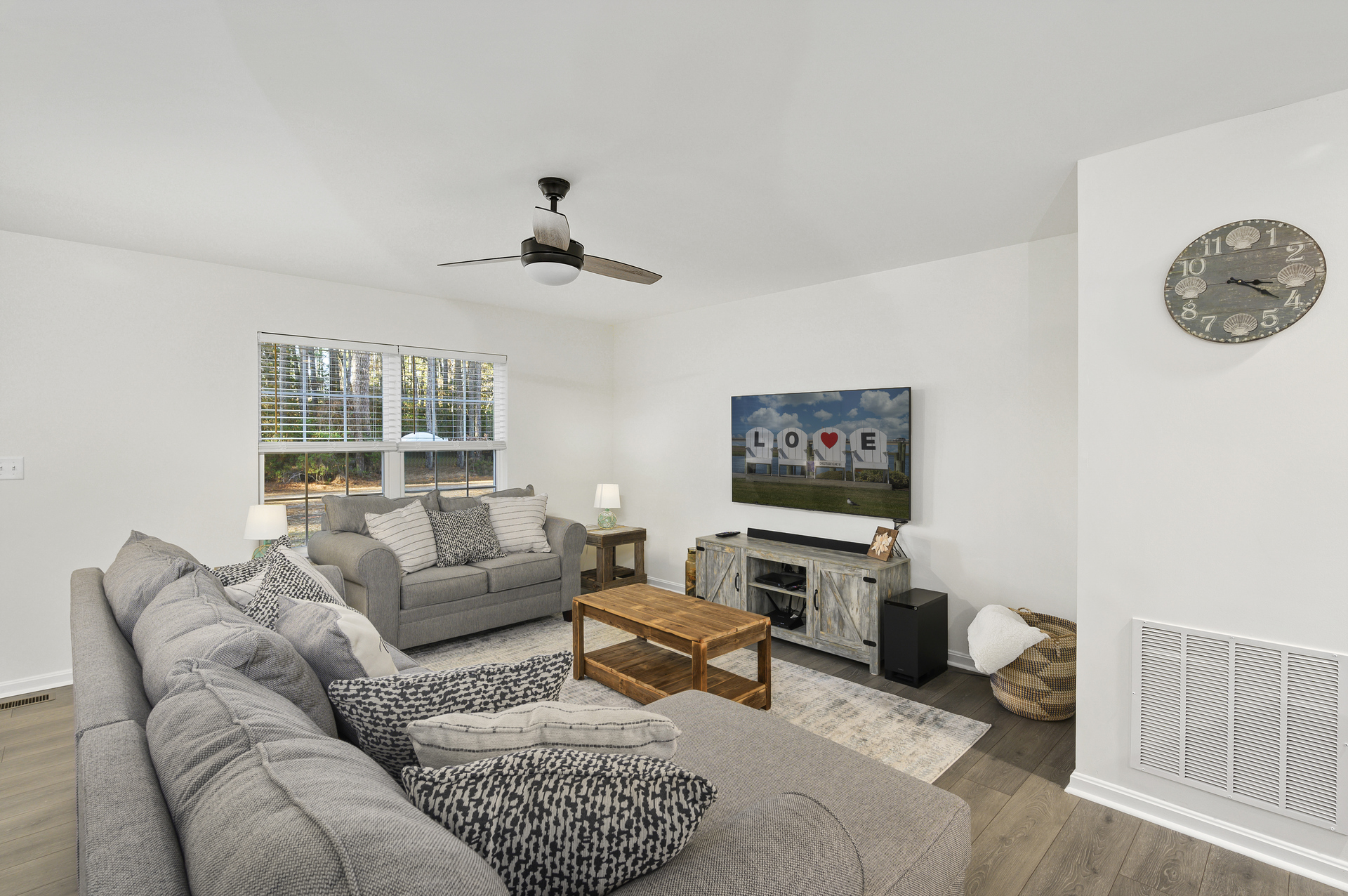 This gorgeous Home sleeps 8 and is gorgeously decorated.