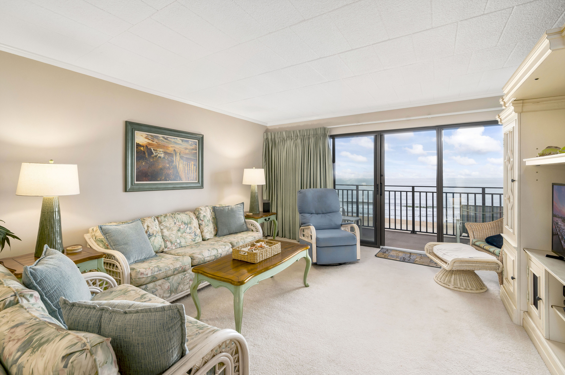 Adorned in Fresh Decor & Classic Beach Furniture throughout!