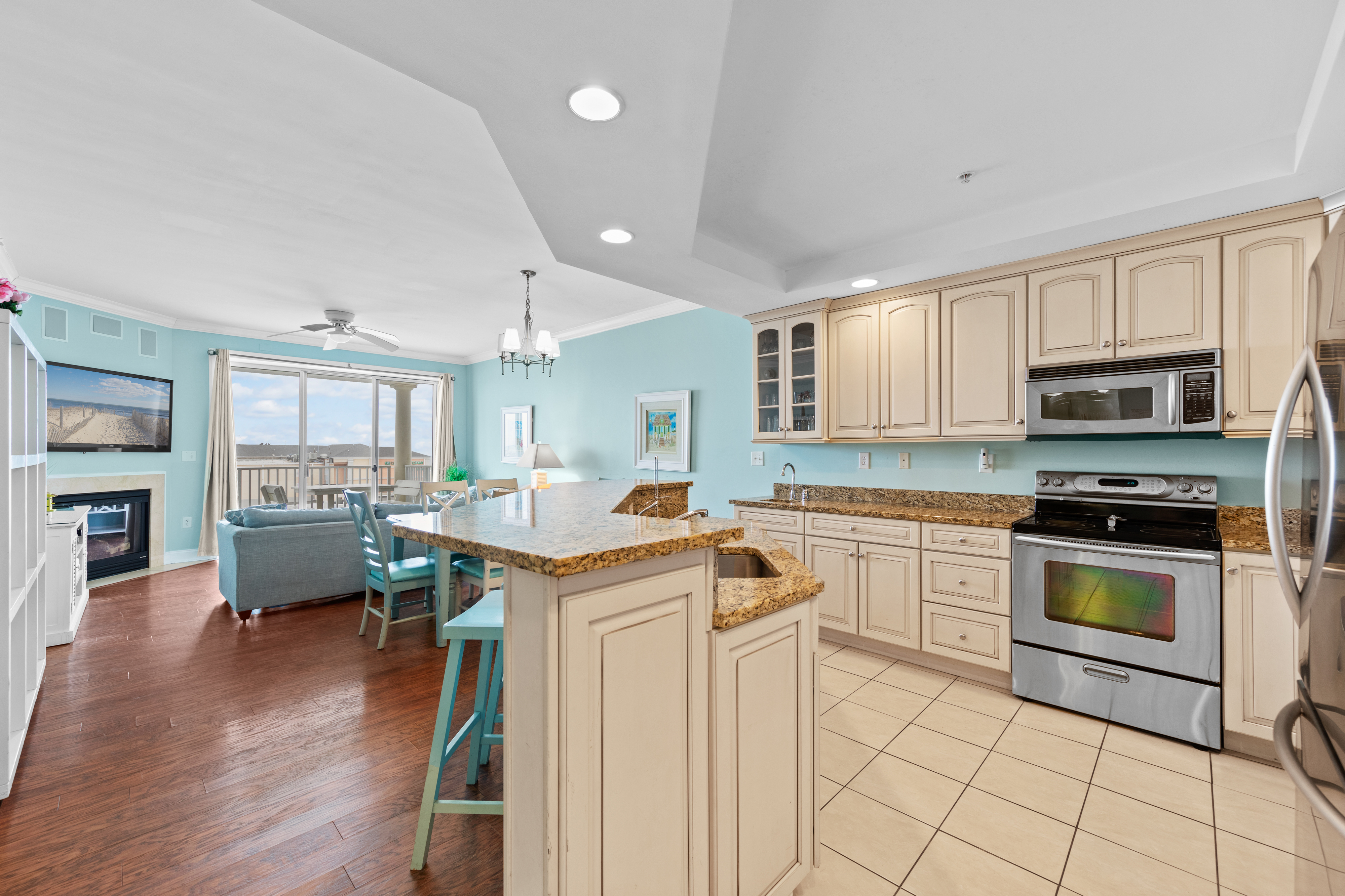 The Spacious Kitchen is well stocked with everything you'll need to make mealtime a Breeze.