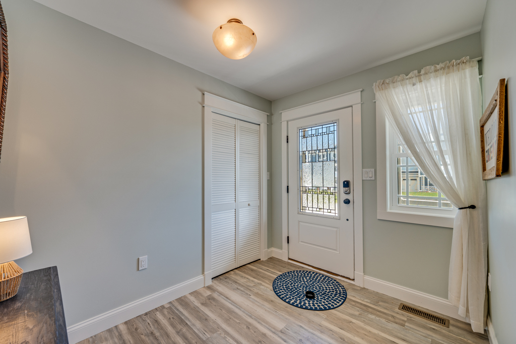 Kick off your Flip Flops in the Foyer and let the fun begin.