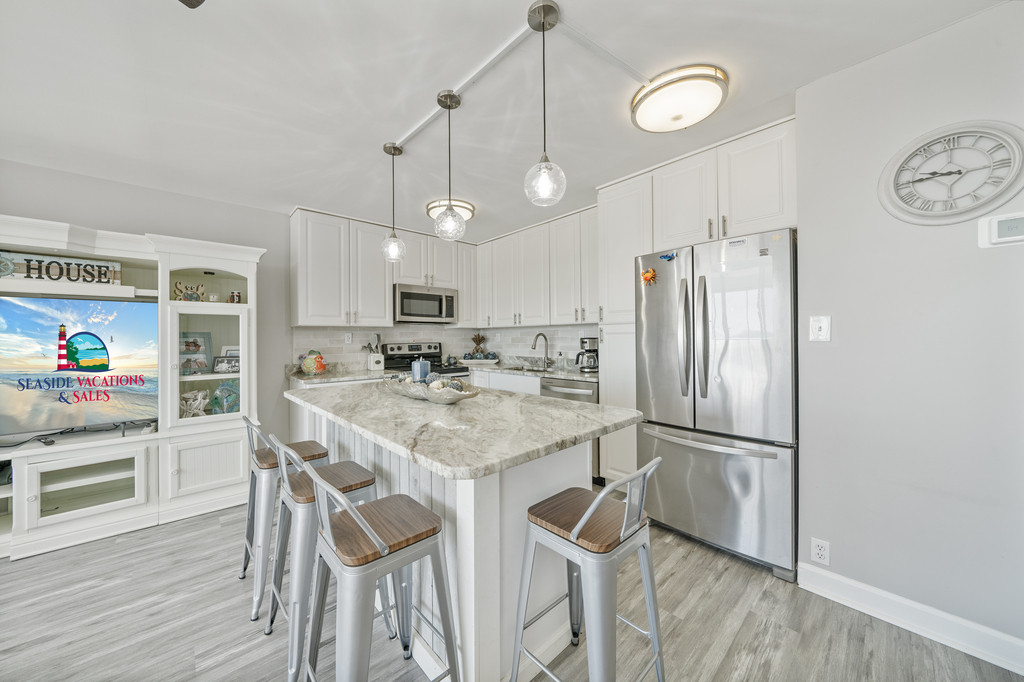 Grab a quick bite to eat at the Breakfast Bar!