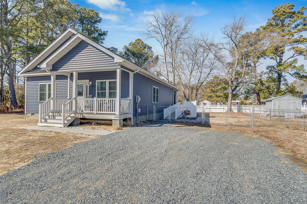 Welcome to Lily Pad 2 - Sister Home to Lily Pad!