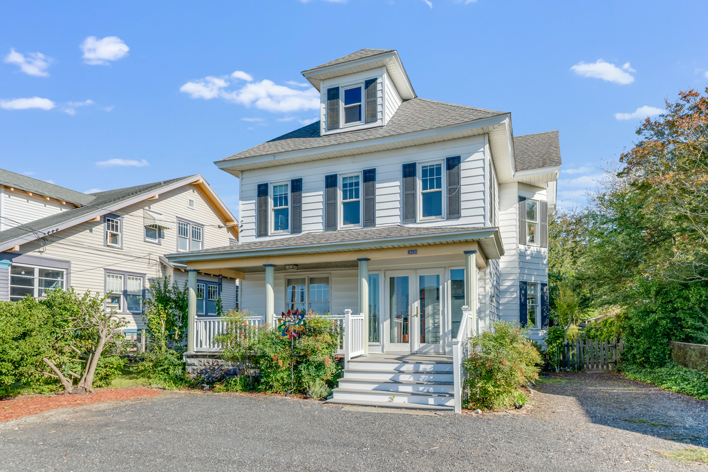 Oasis on Main is new to our Seaside Vacations' Family in 2026!