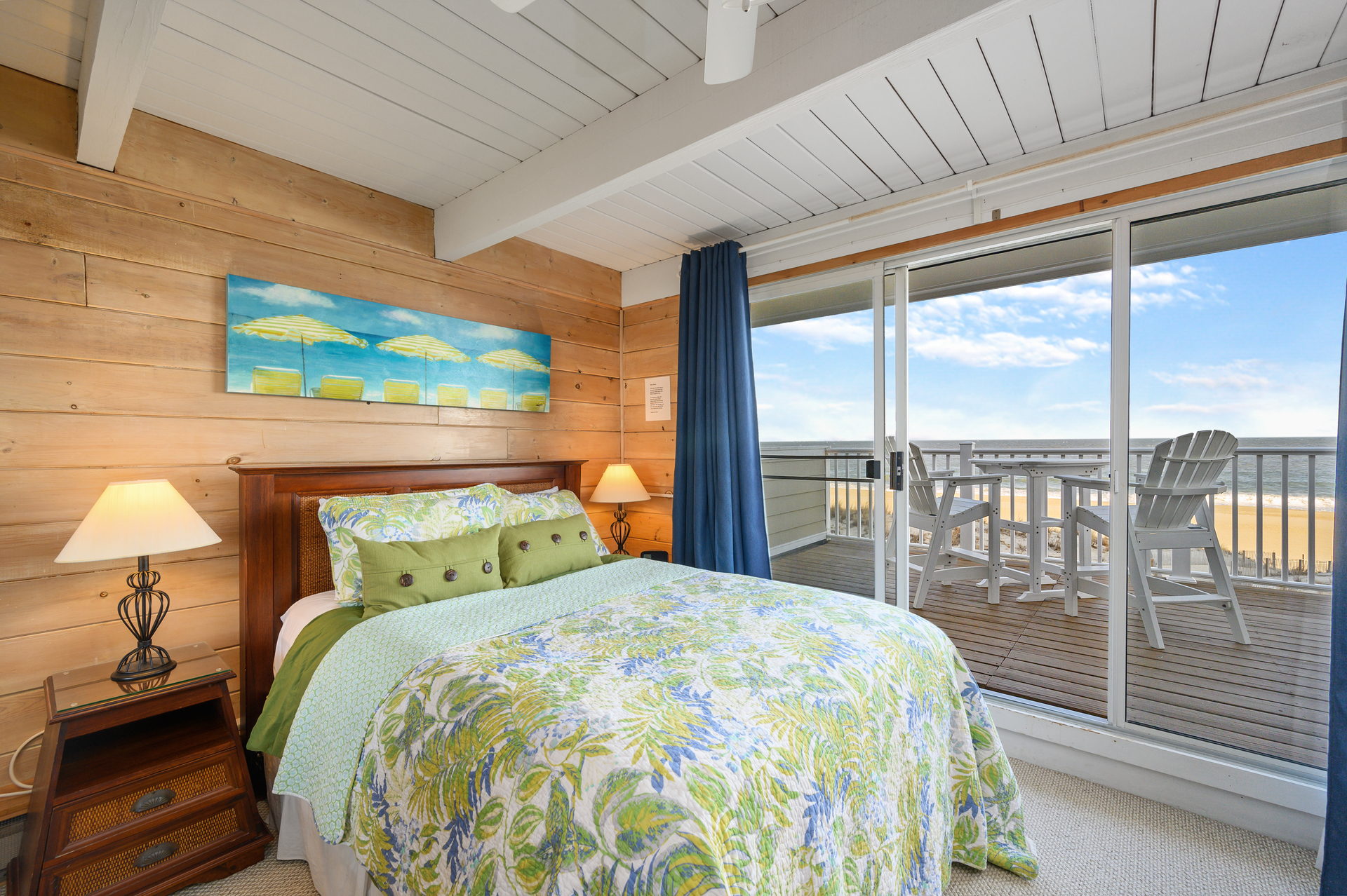 On the 4th floor is Bedroom 3 with a Queen bed.