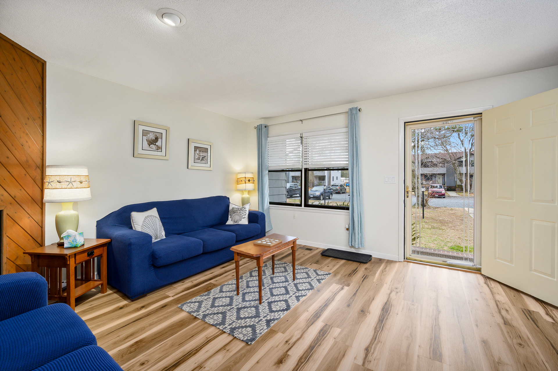 Colors of sand and sea throughout.