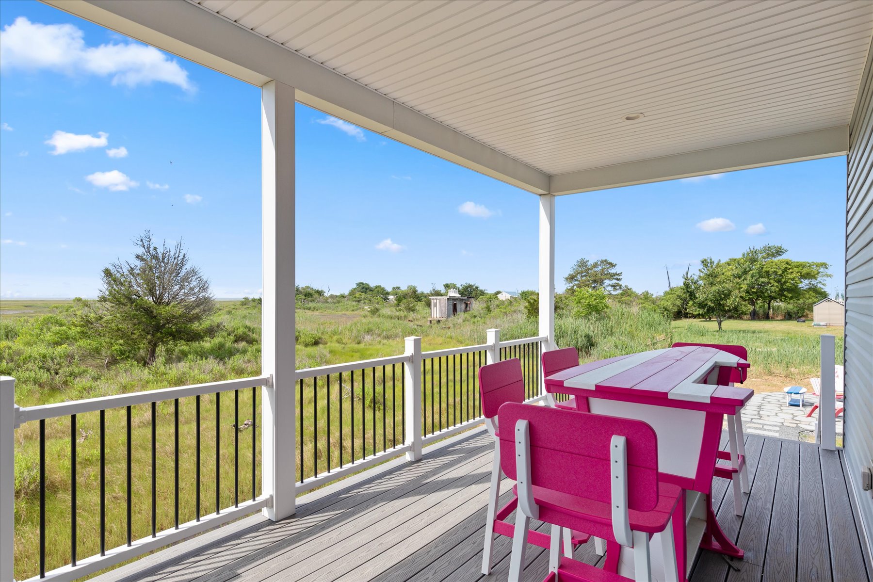 The 1st Floor Deck also has awesome furnishings for relaxing, dining, or just chilling.