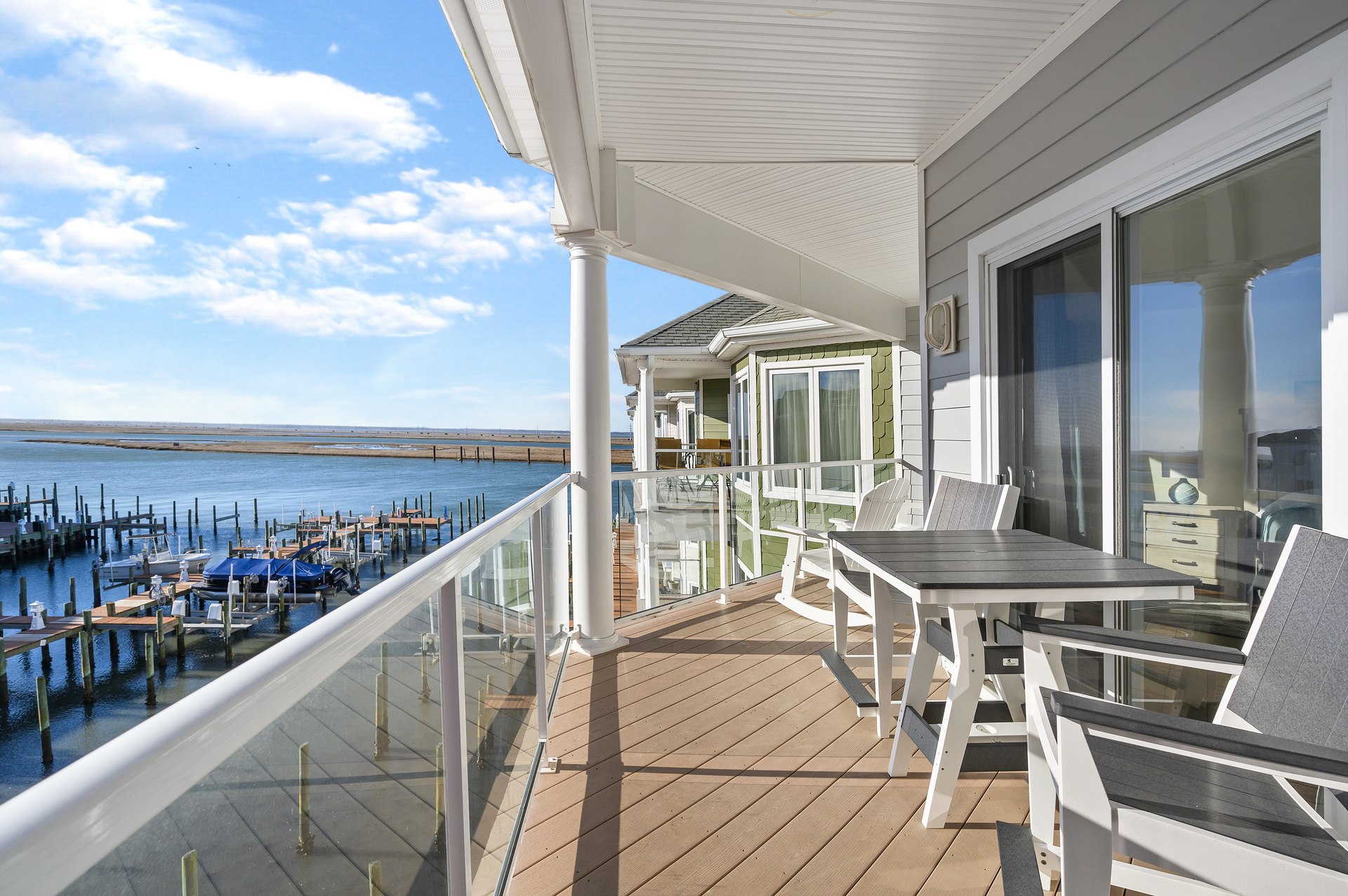 Or dine Al-Fresco on your Bayfront Balcony.