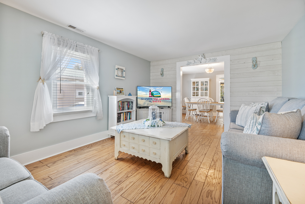 Tucked in the heart of Chincoteague, yet close to everywhere you want to be.