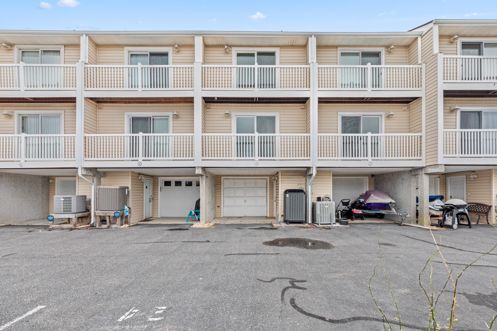 You'll love this Beautiful Waterfront Townhome!