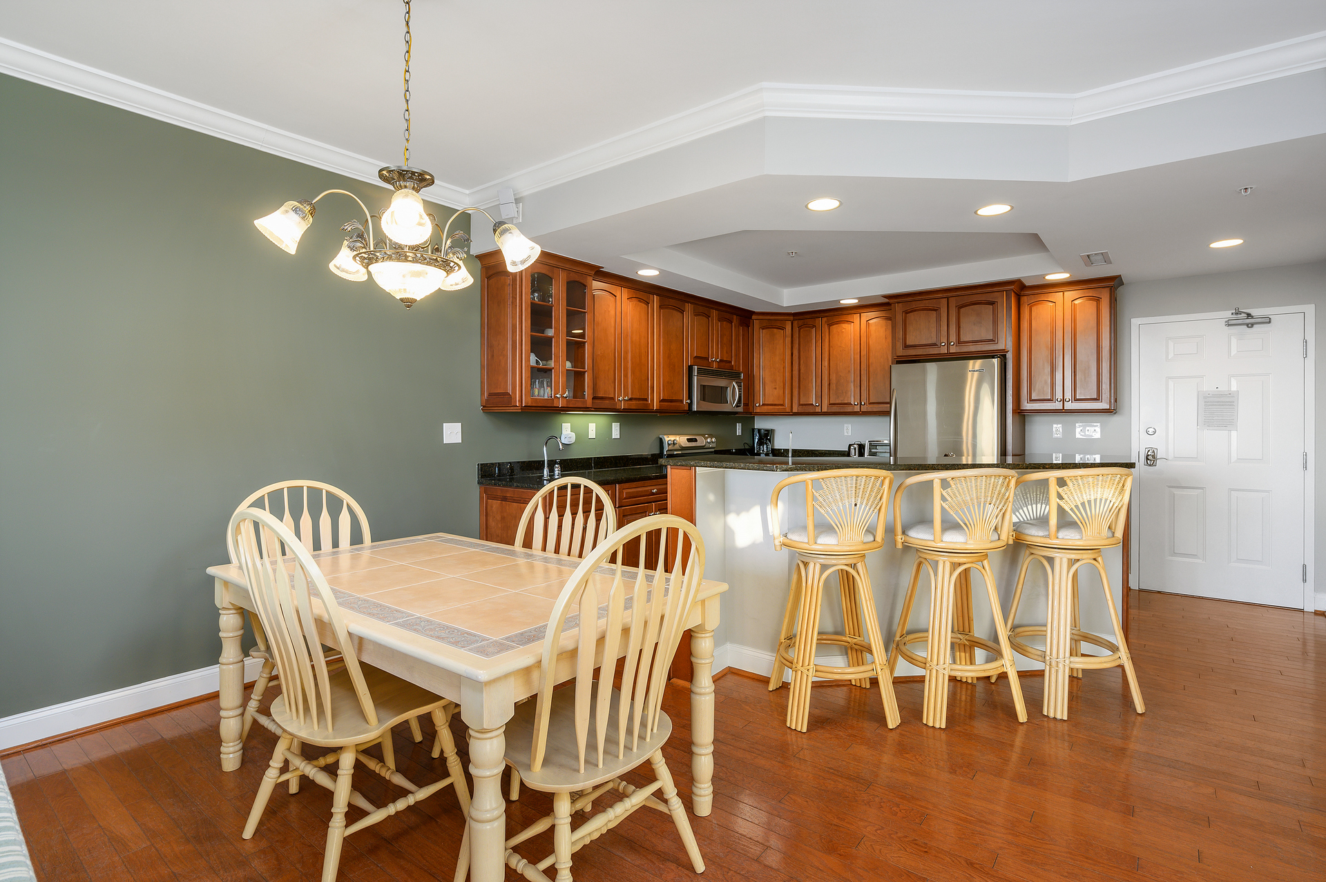 Fill your Family Meals with lots of Laughter