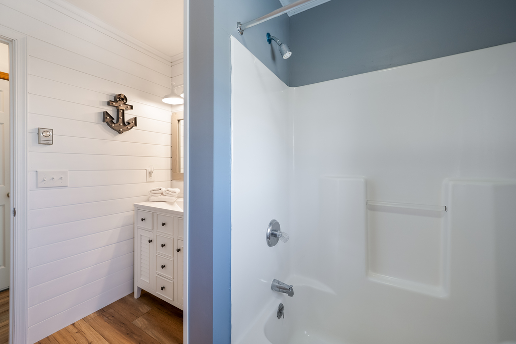 And a Shower/Tub Combo