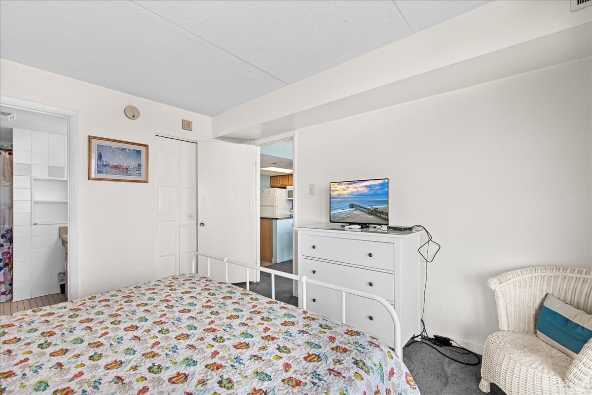 Sink into bed and enjoy your favorite shows on the Flat Screen TV!