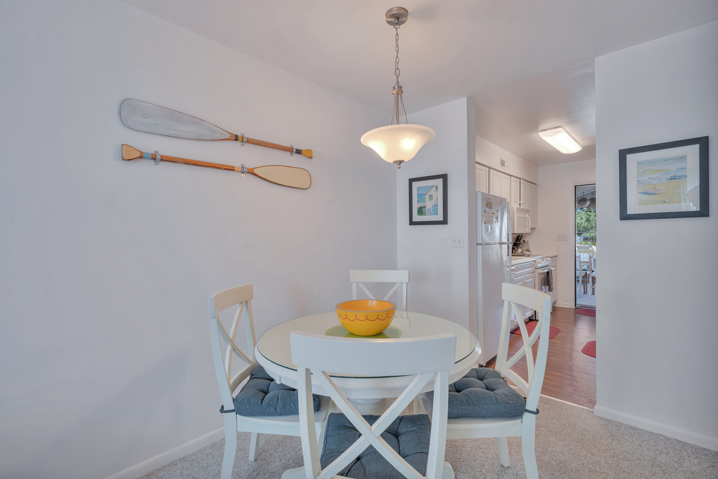 Both adorable and affordable, Sunny Side Up is the perfect beach getaway!