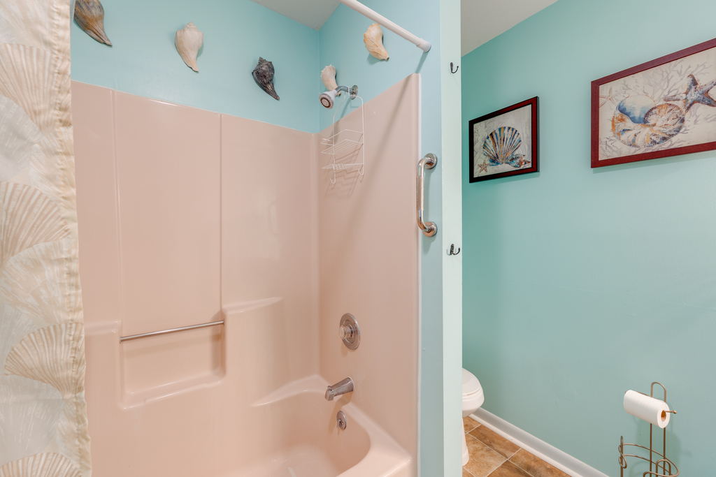 Full Bath 2 also has a Tub/Shower Combo.