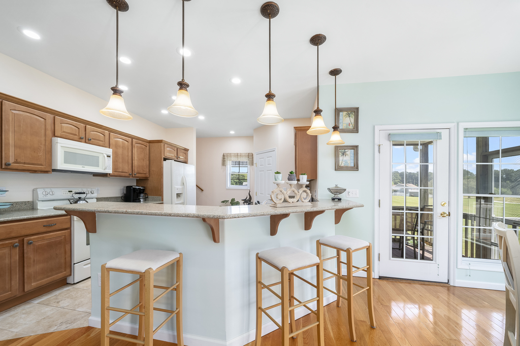 Grab a quick bite at the Breakfast Bar before hitting the Beach or Pools! (Amenity Fees Apply for Pools)