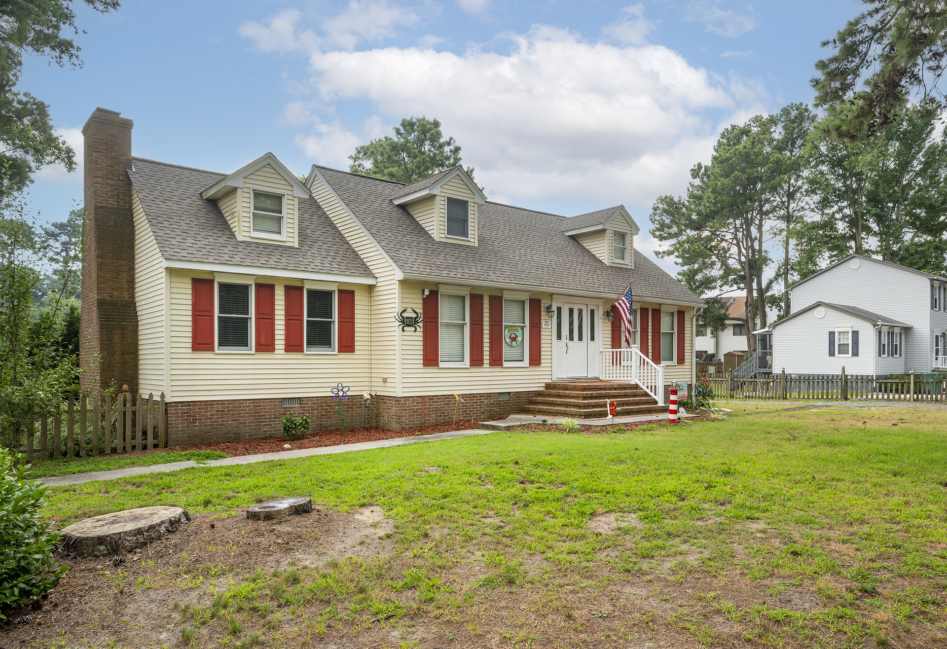 Sandy Bottoms has classic Coastal Cape good looks.