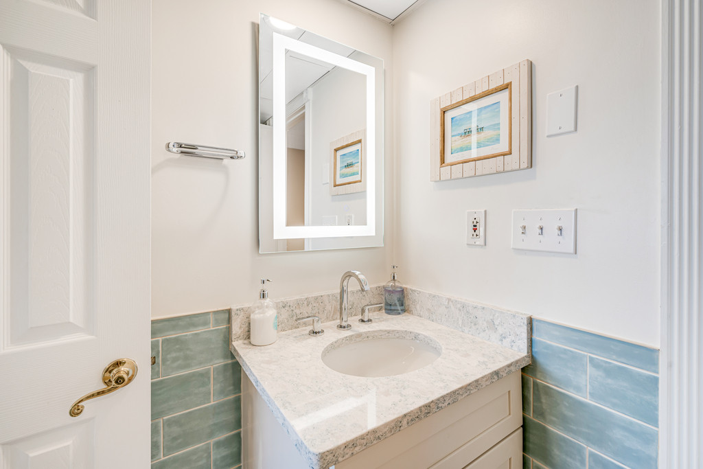 Beach themed Second Bath.