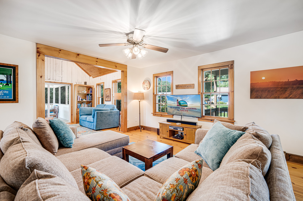 Perfect for your large family, or for 2 families to share!