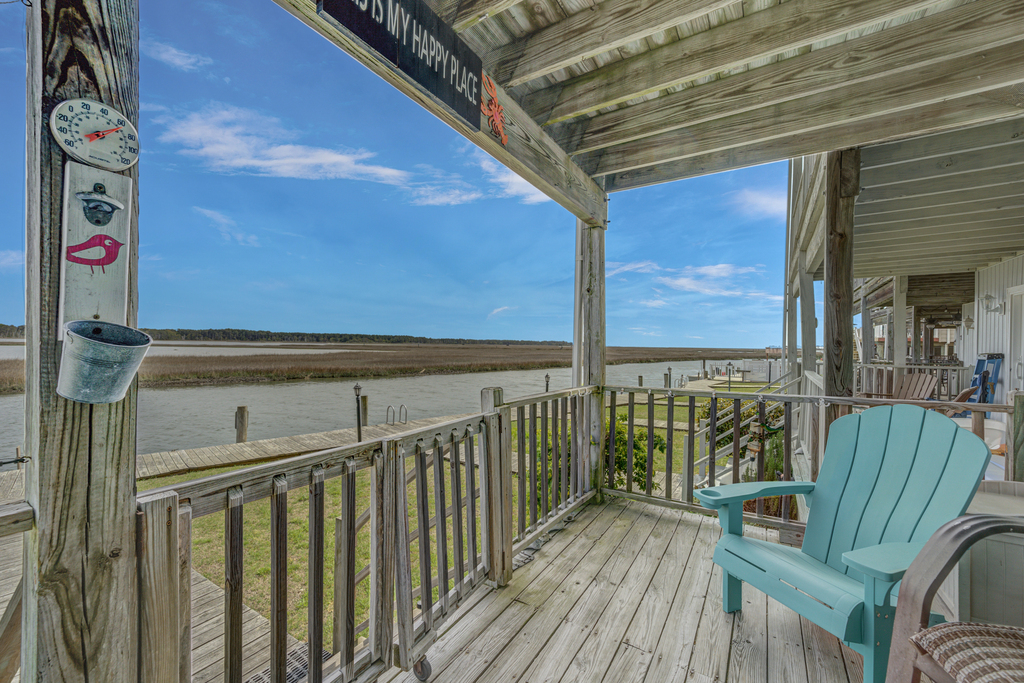 Easy access to the Community Pier.