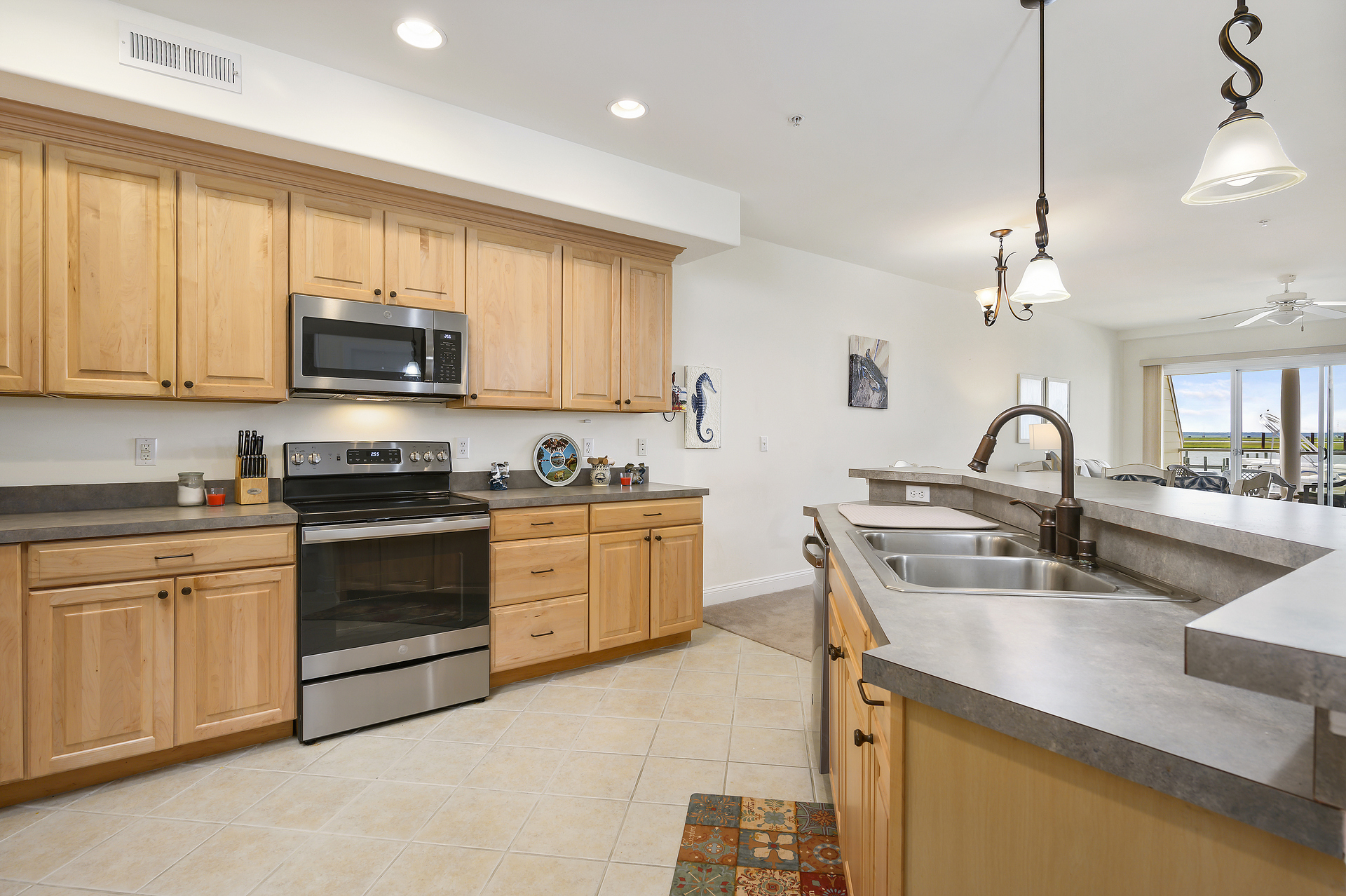 Well-stocked with all you need to make mealtime a bay breeze.