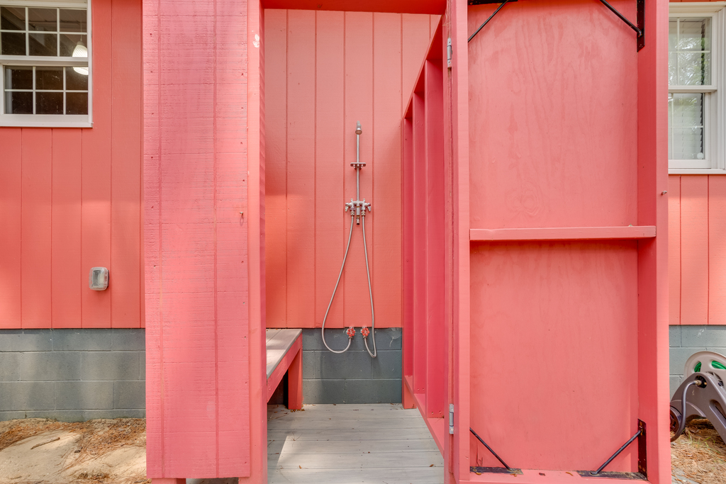 Brand New Outdoor Shower for 2023!