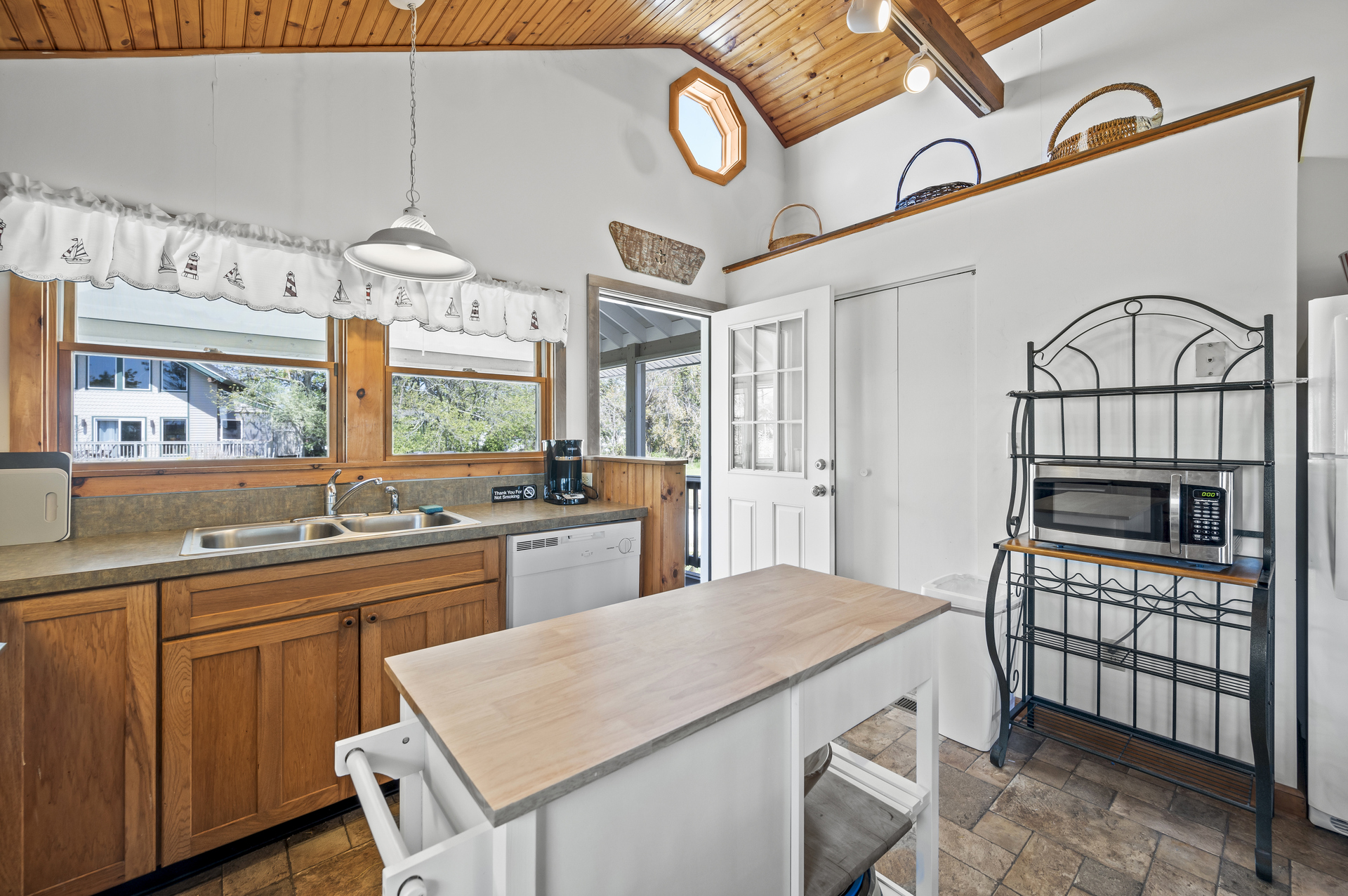 Les Bon Temps is warm and welcoming.