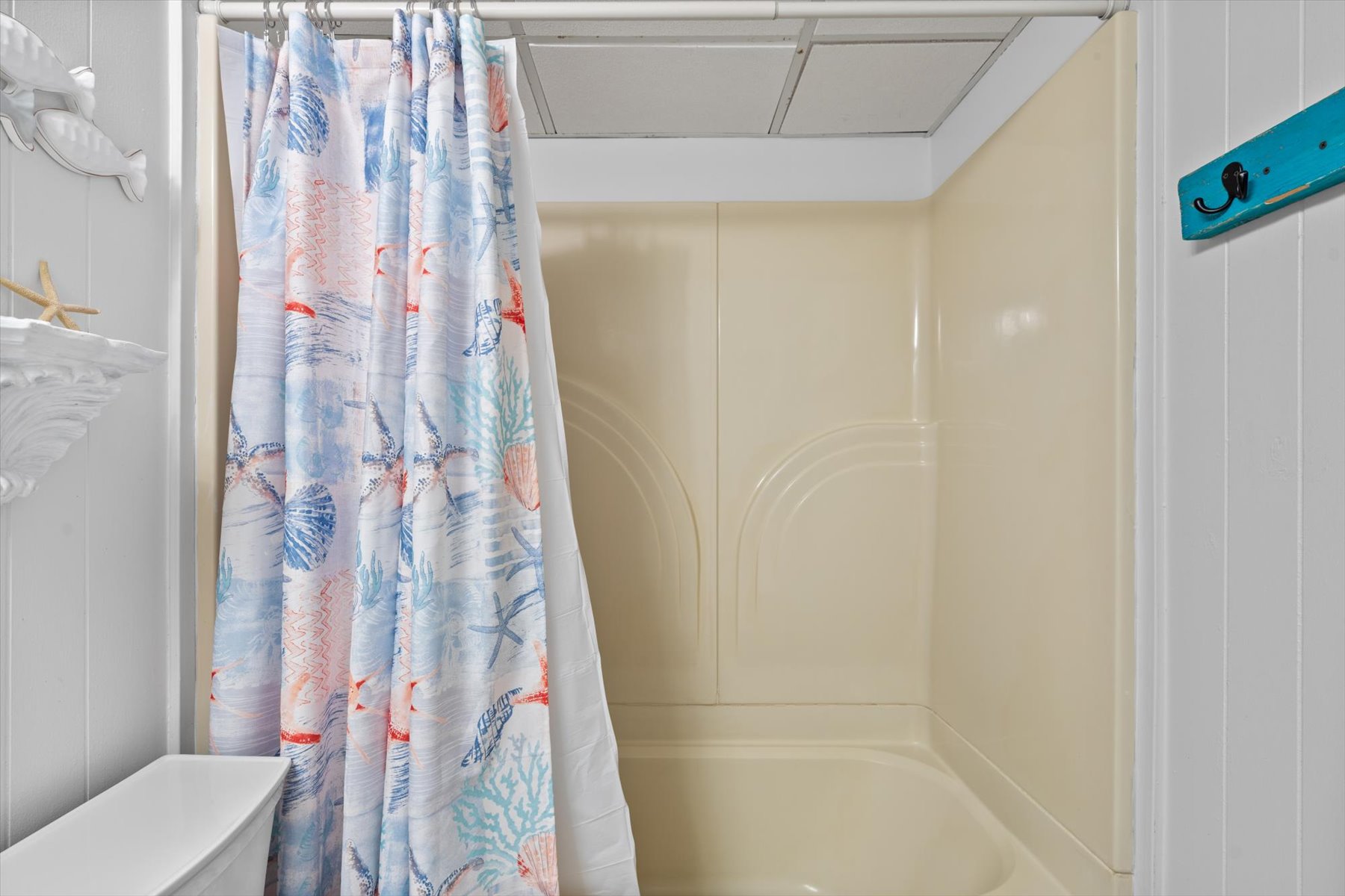 Shower and tub combo.