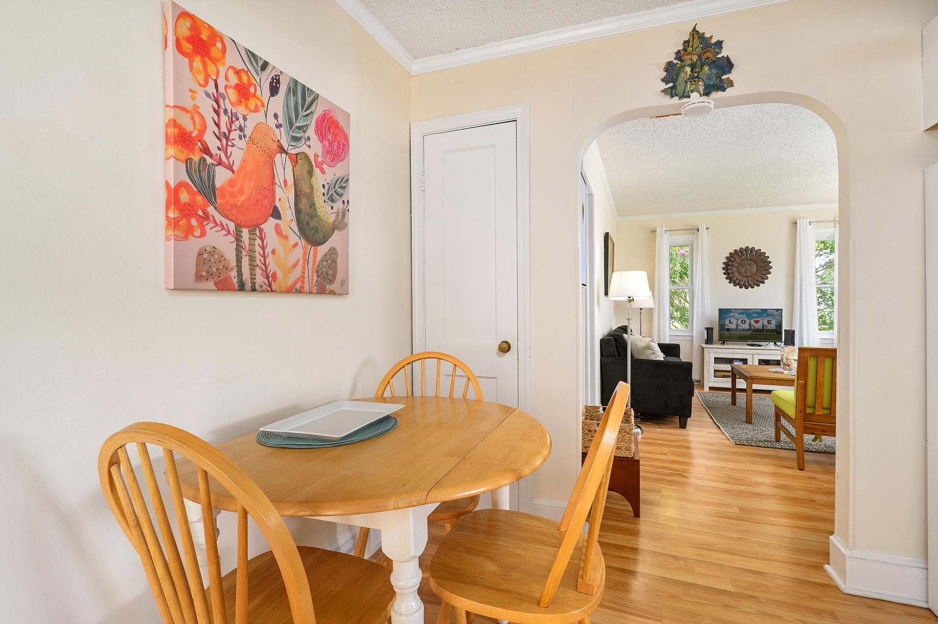 Bertie Street Cottage is so bright and cheerful!