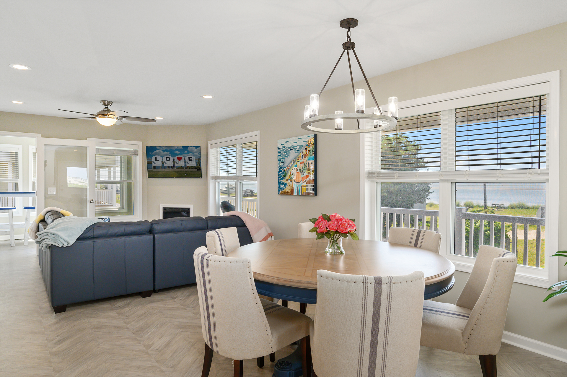 The Porpoise of Life sleeps 6 in pure luxury.