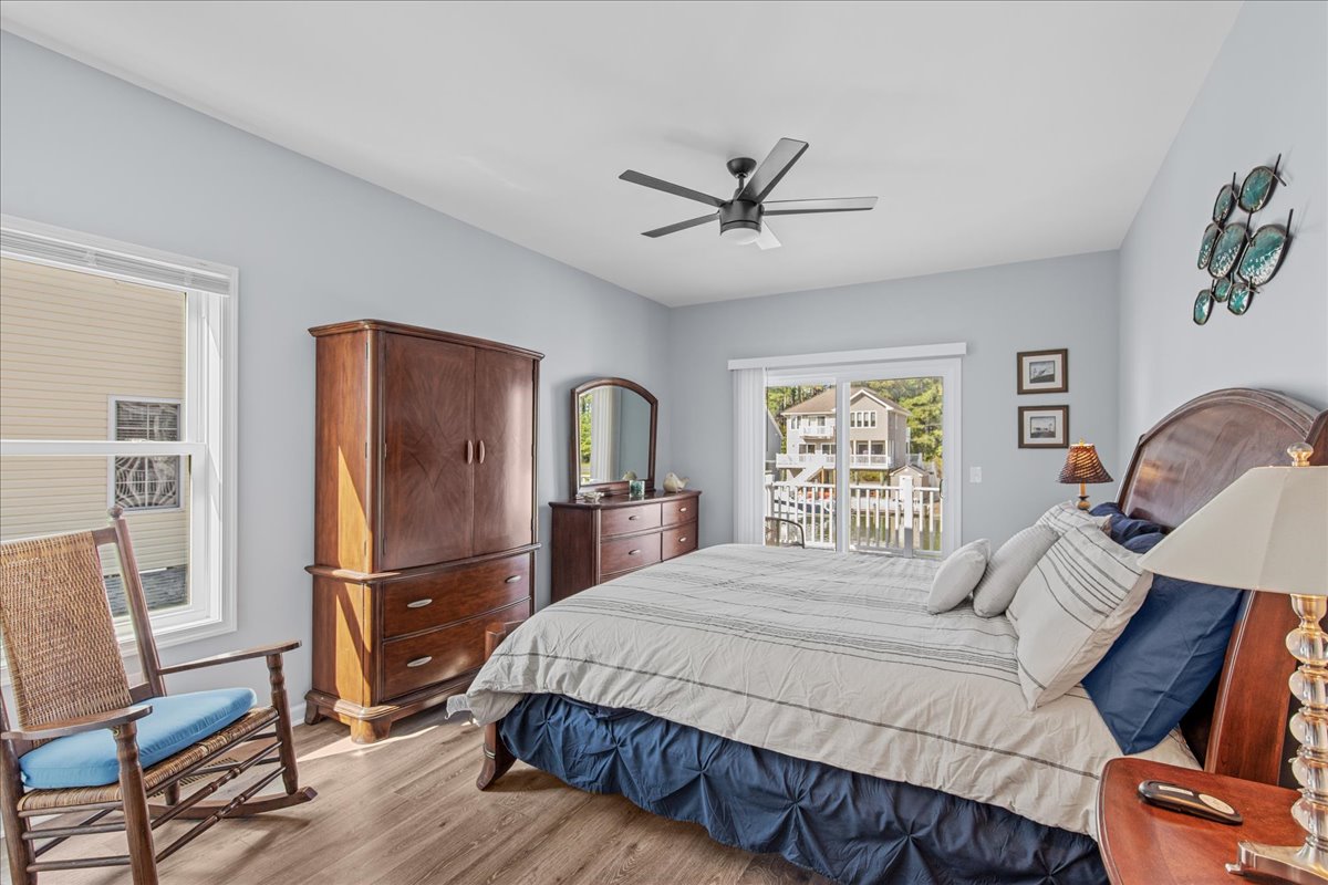 Private Access to Waterfront Deck!