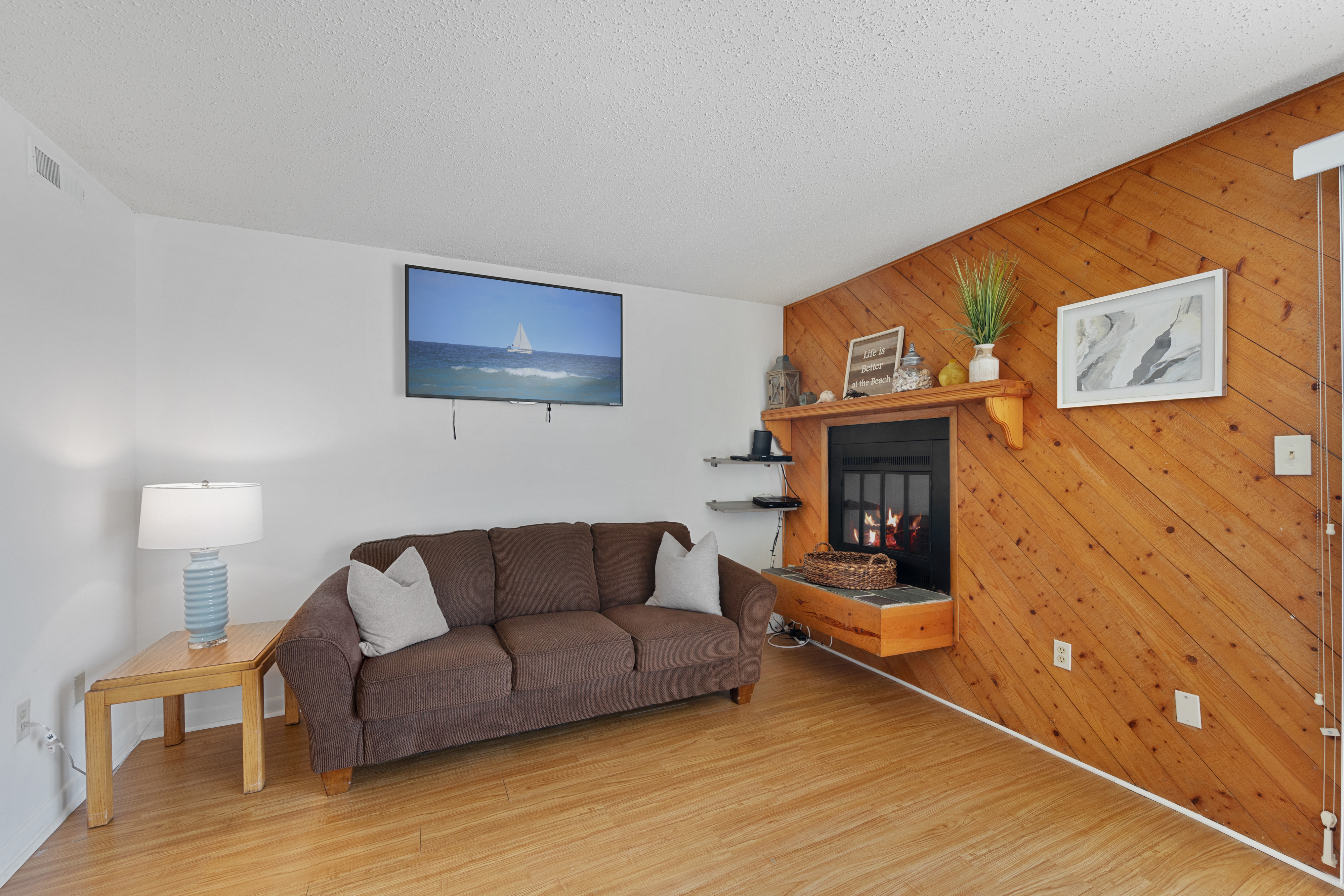 Enjoy a Family movie night on the Flat Screen TV.