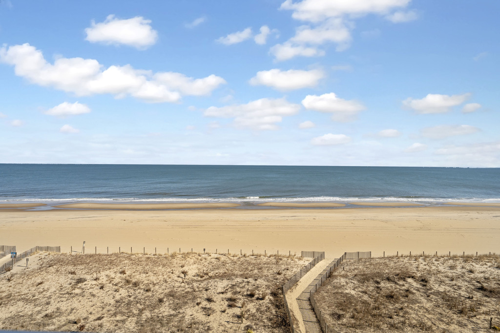 Who wouldn't love the calming sounds of the ocean?