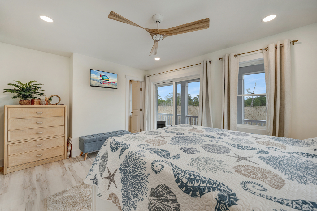 Bedroom 1 also has Flat Screen Smart TV.