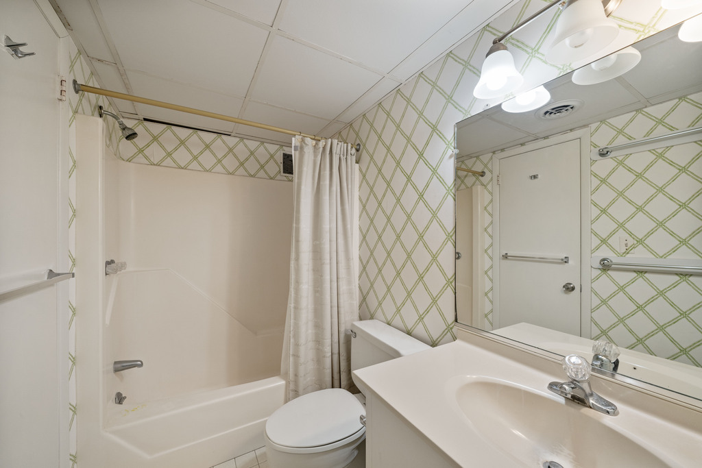 You'll love the Shower/Tub Combo in the Bathroom!